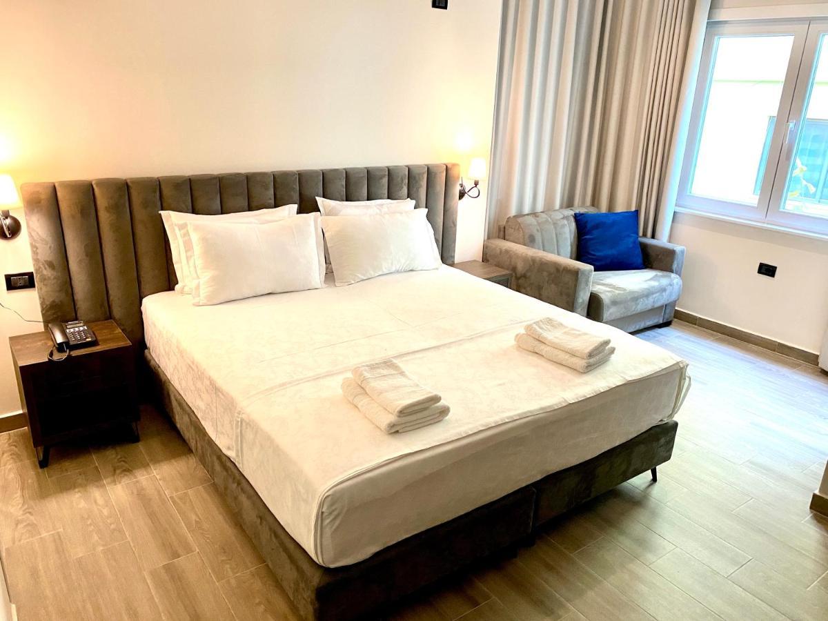 Venis Hotel 地拉那 外观 照片