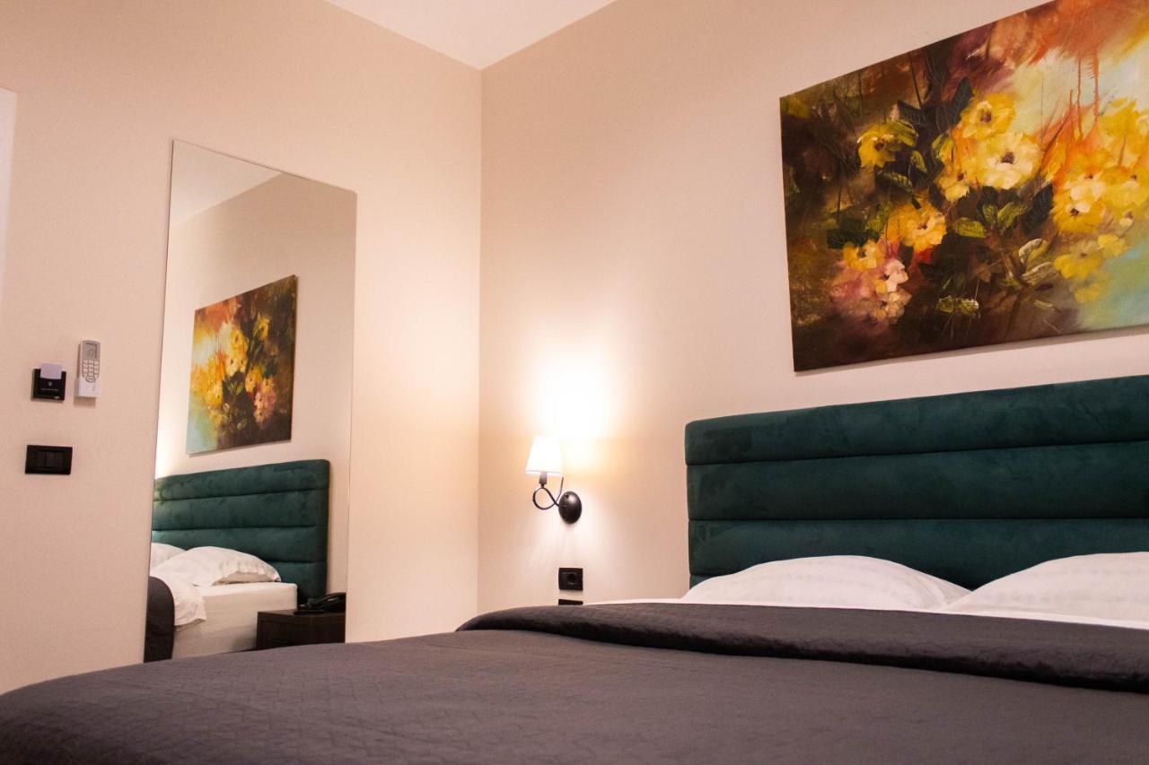 Venis Hotel 地拉那 外观 照片